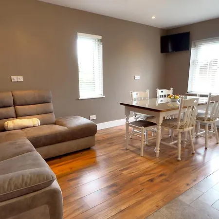 Hillcrest Luxury Apartment Kilrush